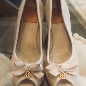 Tory Burch Nude Linen Espadrilles